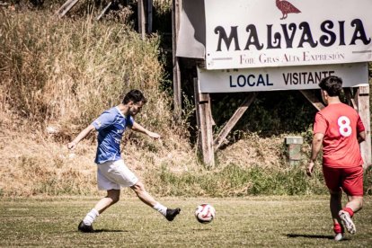 Un partido de viejas glorias abrió la celebración