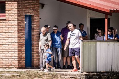 Un partido de viejas glorias abrió la celebración