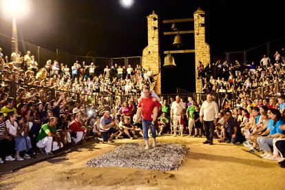 Fe, valor y tradición en el Paso del Fuego de San Pedro Manrique.