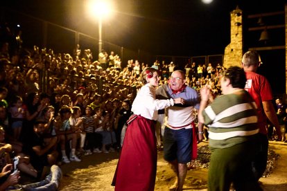 Fe, valor y tradición en el Paso del Fuego de San Pedro Manrique.