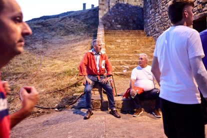 Fe, valor y tradición en el Paso del Fuego de San Pedro Manrique.