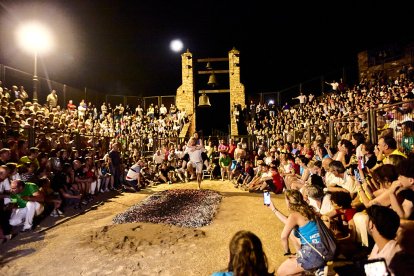 Fe, valor y tradición en el Paso del Fuego de San Pedro Manrique.