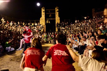 Fe, valor y tradición en el Paso del Fuego de San Pedro Manrique.