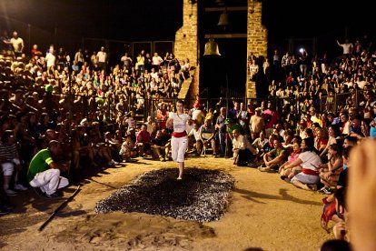 Fe, valor y tradición en el Paso del Fuego de San Pedro Manrique.