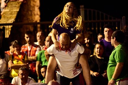 Fe, valor y tradición en el Paso del Fuego de San Pedro Manrique.
