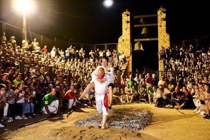 Fe, valor y tradición en el Paso del Fuego de San Pedro Manrique.