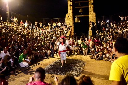 Fe, valor y tradición en el Paso del Fuego de San Pedro Manrique.