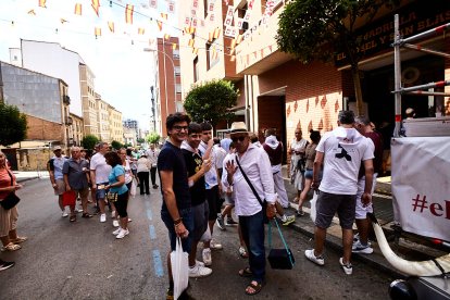 La mañana del Sábado Agés deja una de las estampas más íntimas y tradicionales de las Fiestas de San Juan.