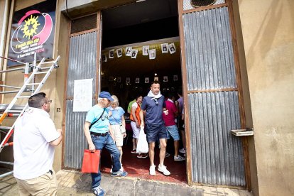 La mañana del Sábado Agés deja una de las estampas más íntimas y tradicionales de las Fiestas de San Juan.