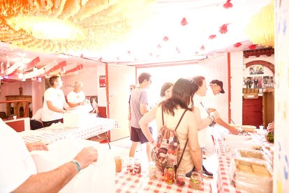 La mañana del Sábado Agés deja una de las estampas más íntimas y tradicionales de las Fiestas de San Juan.
