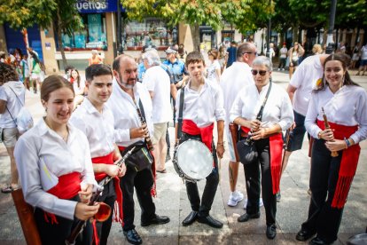 Reconocimiento a creadores y subastadores en el Sábado Agés 2026.