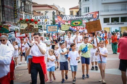 Reconocimiento a creadores y subastadores en el Sábado Agés 2026.