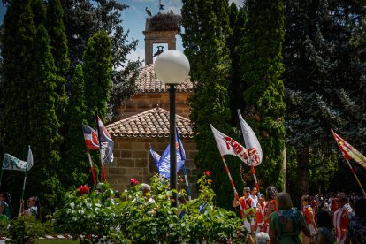 Reconocimiento a creadores y subastadores en el Sábado Agés 2026.