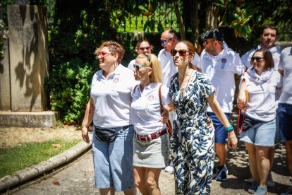 Reconocimiento a creadores y subastadores en el Sábado Agés 2026.