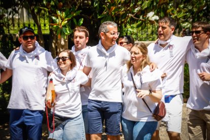 Reconocimiento a creadores y subastadores en el Sábado Agés 2026.