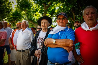 Reconocimiento a creadores y subastadores en el Sábado Agés 2026.