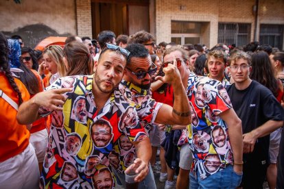 El público abarrota las cuadrillas en la tarde de los Agés.