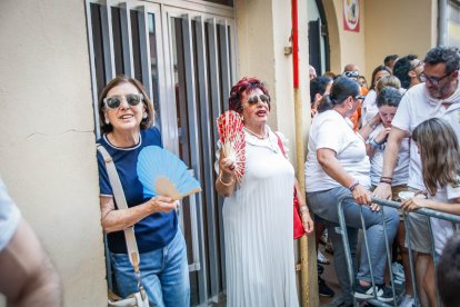 El público abarrota las cuadrillas en la tarde de los Agés.