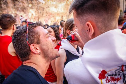 El público abarrota las cuadrillas en la tarde de los Agés.