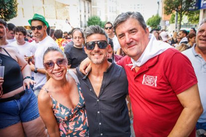 El público abarrota las cuadrillas en la tarde de los Agés.