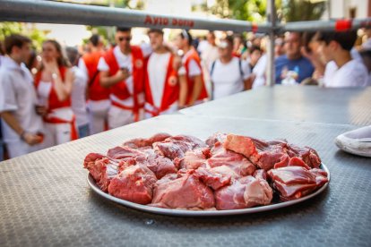 El público abarrota las cuadrillas en la tarde de los Agés.