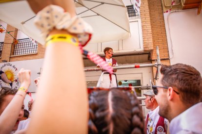El público abarrota las cuadrillas en la tarde de los Agés.