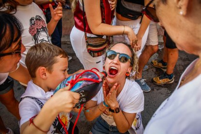 El público abarrota las cuadrillas en la tarde de los Agés.