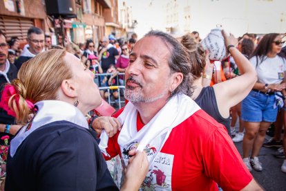 El público abarrota las cuadrillas en la tarde de los Agés.