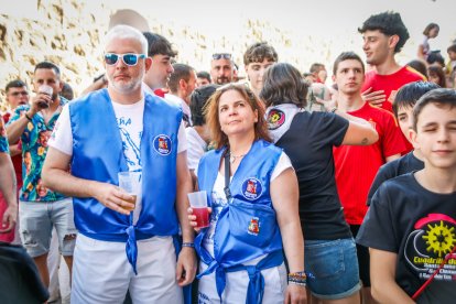 El público abarrota las cuadrillas en la tarde de los Agés.