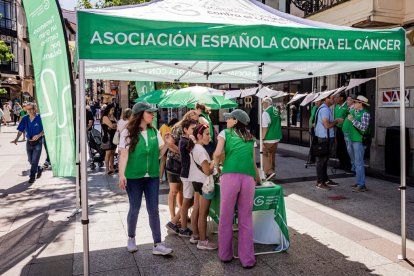 La campaña #todoscontraelcancer advierte de los peligros del sol en el Collado