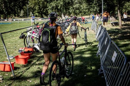 Imágenes de la prueba masculina en el parque de La Arboleda