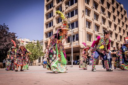 Un viaje por las culturas del mundo en el centro de Soria