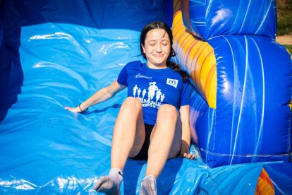 Una tarde refrescante para combatir el calor e iniciar las fiestas