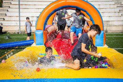 Una tarde refrescante para combatir el calor e iniciar las fiestas