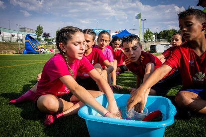Una tarde refrescante para combatir el calor e iniciar las fiestas