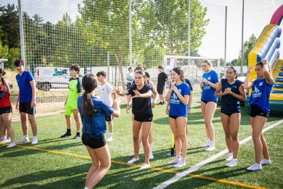 Una tarde refrescante para combatir el calor e iniciar las fiestas