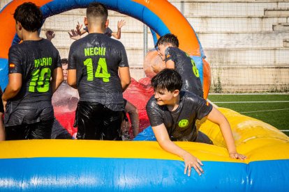 Una tarde refrescante para combatir el calor e iniciar las fiestas