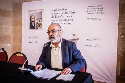 Las conferencias se celebraron en el Centro Cultural Santa Clara
