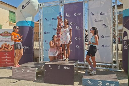 Virginia Quellca ganaba el trail femenino.