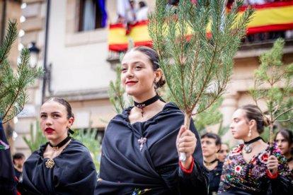 Una celebración festiva que conmemora cuando el pino se convirtió en arma