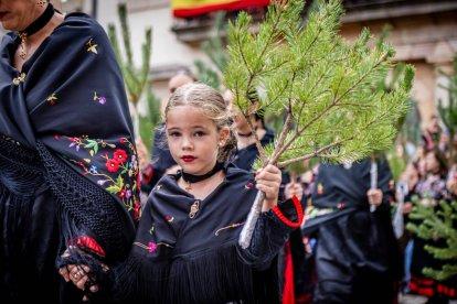 Una celebración festiva que conmemora cuando el pino se convirtió en arma