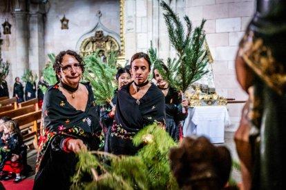Una celebración festiva que conmemora cuando el pino se convirtió en arma