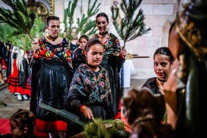 Una celebración festiva que conmemora cuando el pino se convirtió en arma