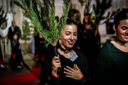 Una celebración festiva que conmemora cuando el pino se convirtió en arma