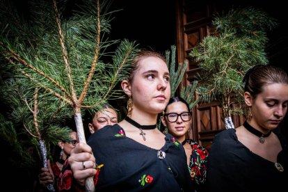 Una celebración festiva que conmemora cuando el pino se convirtió en arma