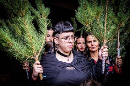 Una celebración festiva que conmemora cuando el pino se convirtió en arma