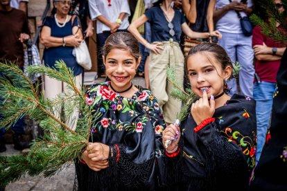 Una celebración festiva que conmemora cuando el pino se convirtió en arma