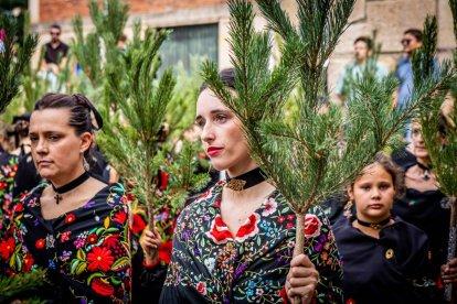 Una celebración festiva que conmemora cuando el pino se convirtió en arma