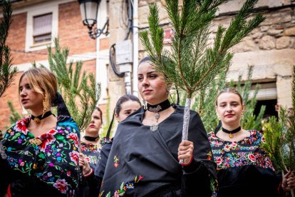 Una celebración festiva que conmemora cuando el pino se convirtió en arma