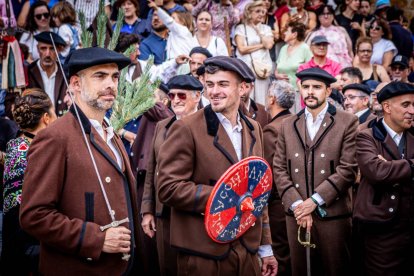 Una celebración festiva que conmemora cuando el pino se convirtió en arma